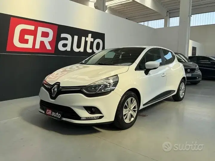 Renault Clio 2017 photo 2
