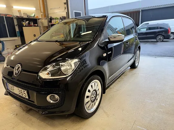 Volkswagen Up 2013 photo 5