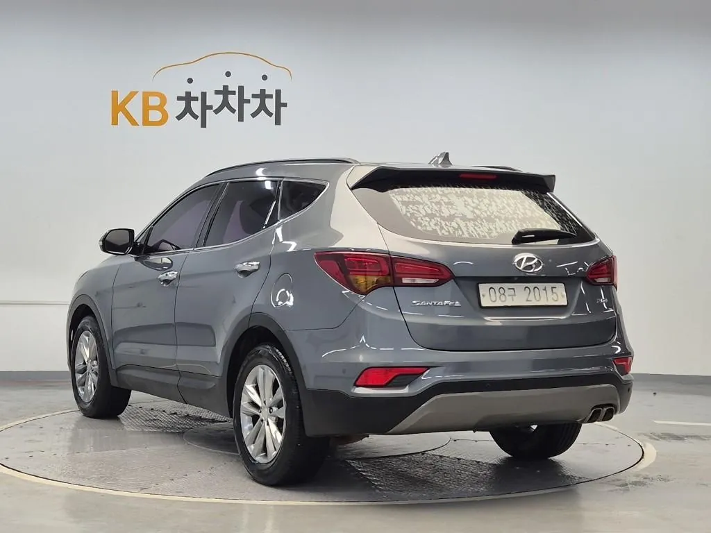 Hyundai Santa Fe 2018 photo 2