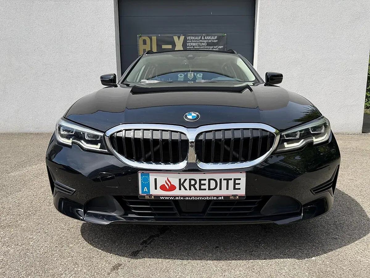 BMW 3 Series 2020 photo 3