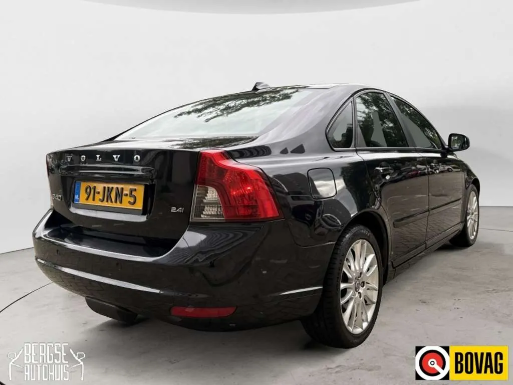 Volvo S40 2009 photo 3