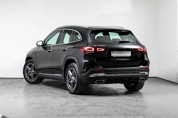 Mercedes-Benz Gla250 E 2022 photo 2