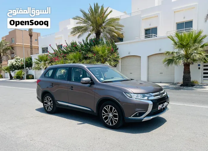 Mitsubishi Outlander 2017 photo 2