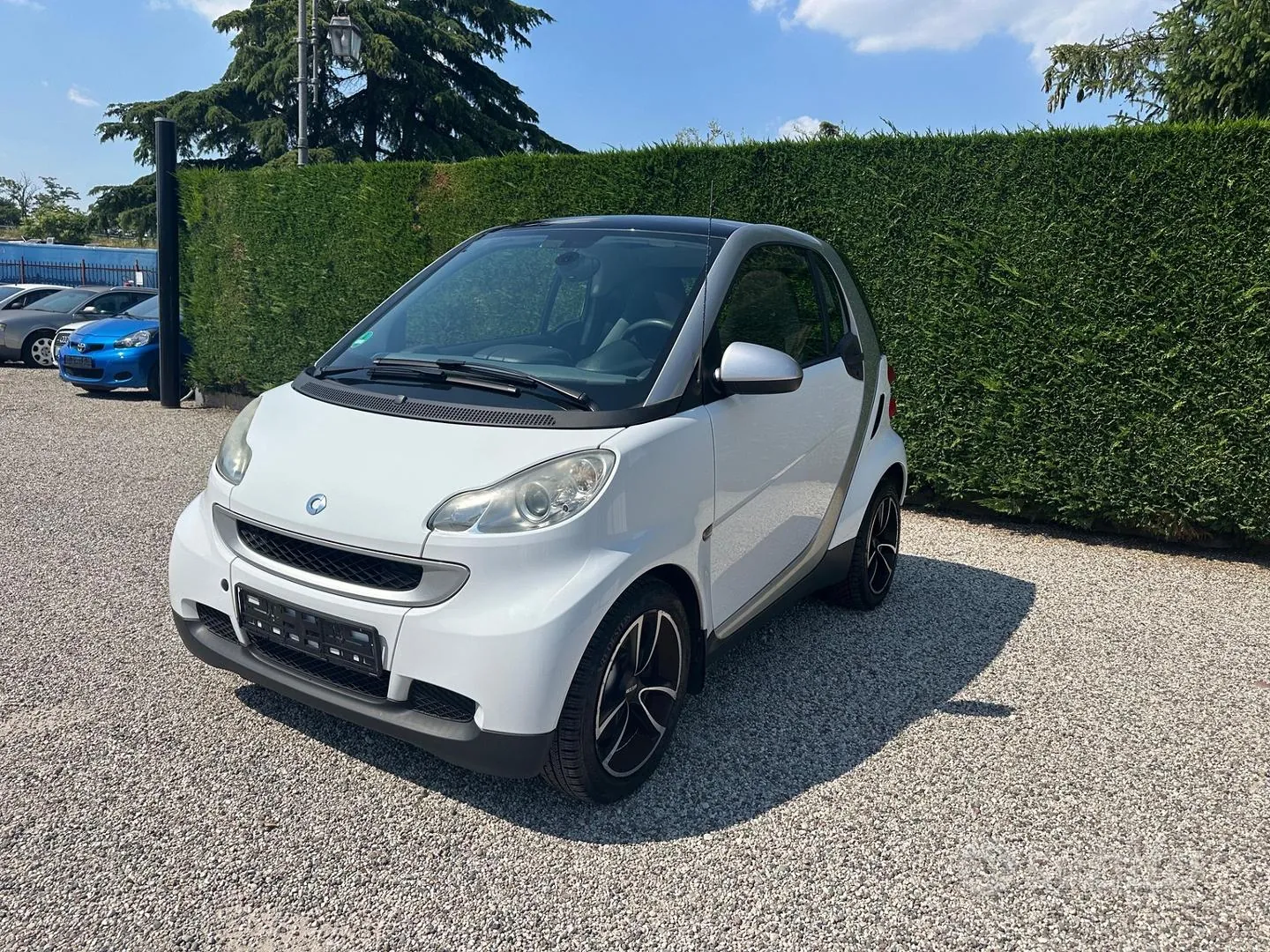 Smart Fortwo 2010 photo 2