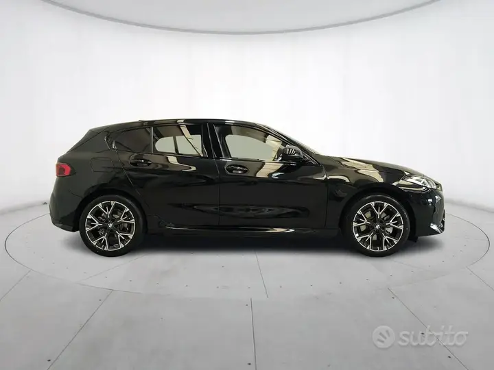 BMW 1 Series 2026 photo 4