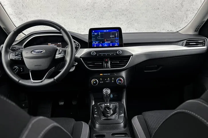 Ford Focus 2021 photo 2