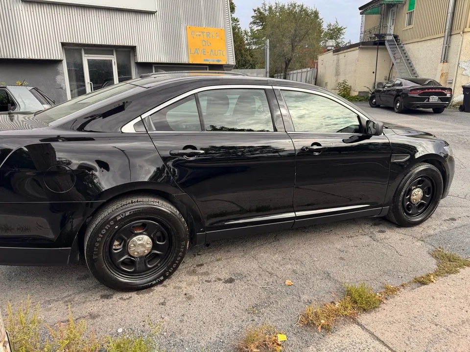 Ford Taurus 2018 photo 3