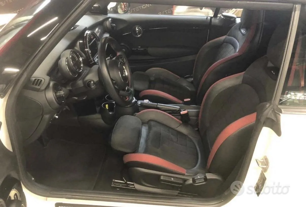 Mini Mini Cooper Jcw 2017 photo 5