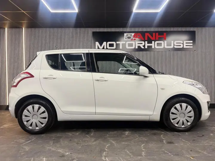 Suzuki Swift 2015 photo 5