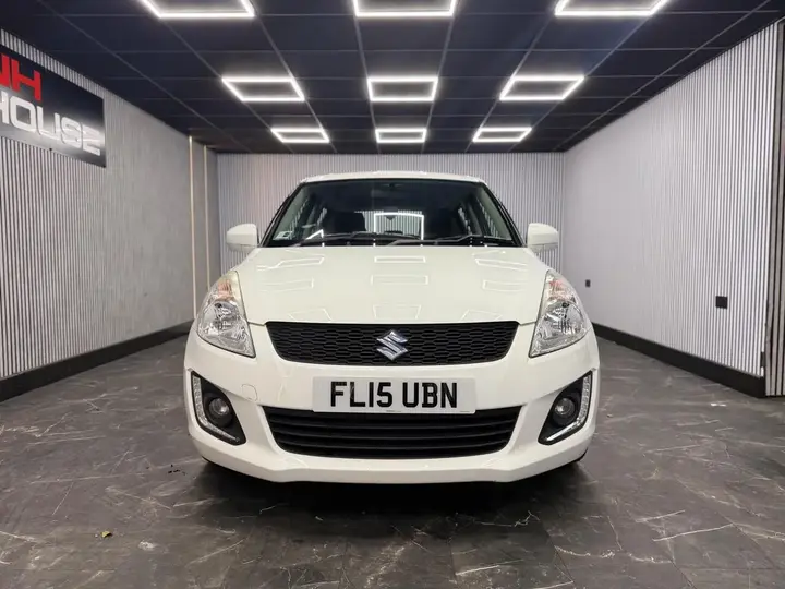 Suzuki Swift 2015 photo 2