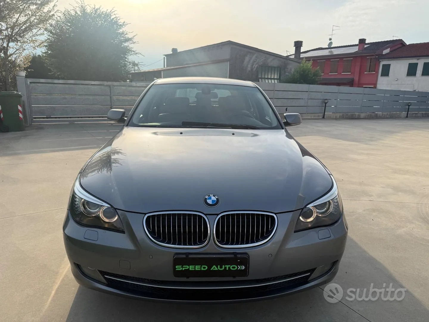 BMW 5 Series 2009 photo 2