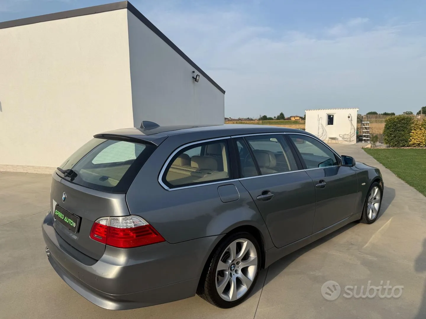 BMW 5 Series 2009 photo 5