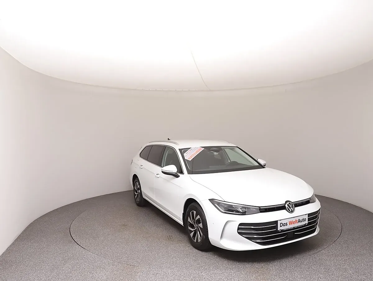 Volkswagen Passat 2026 photo 2