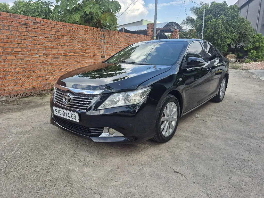 Toyota Camry 2014 photo 2