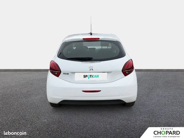 Peugeot 208 2018 photo 5