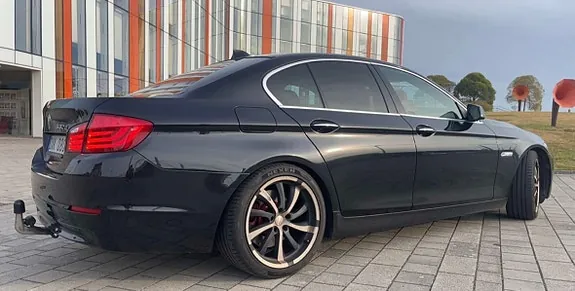 BMW 530D 2010 photo 2