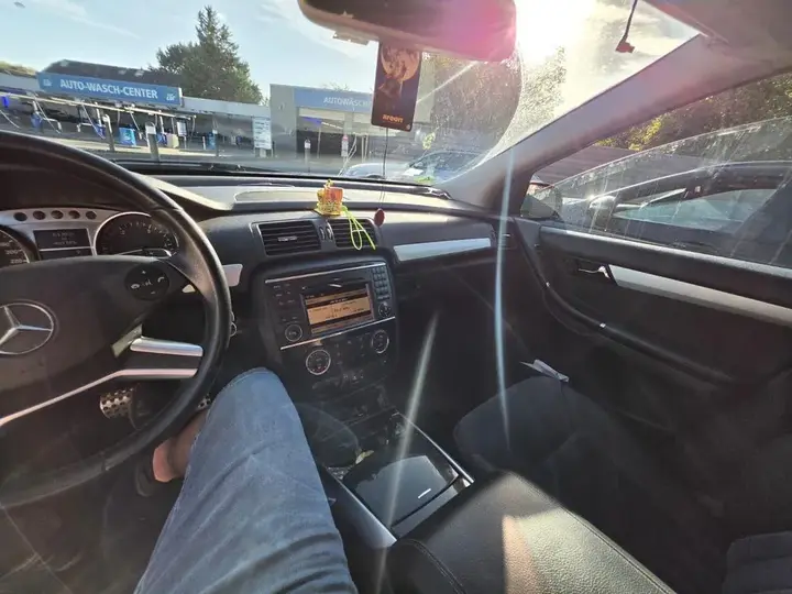 Mercedes-Benz R 280