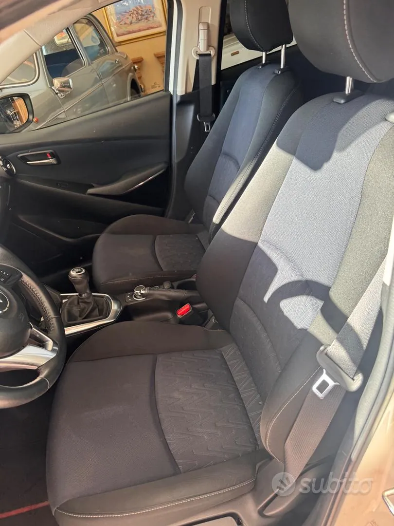 Mazda 2 2017 photo 5