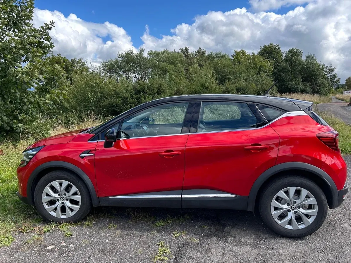 Renault Captur 2022 photo 2