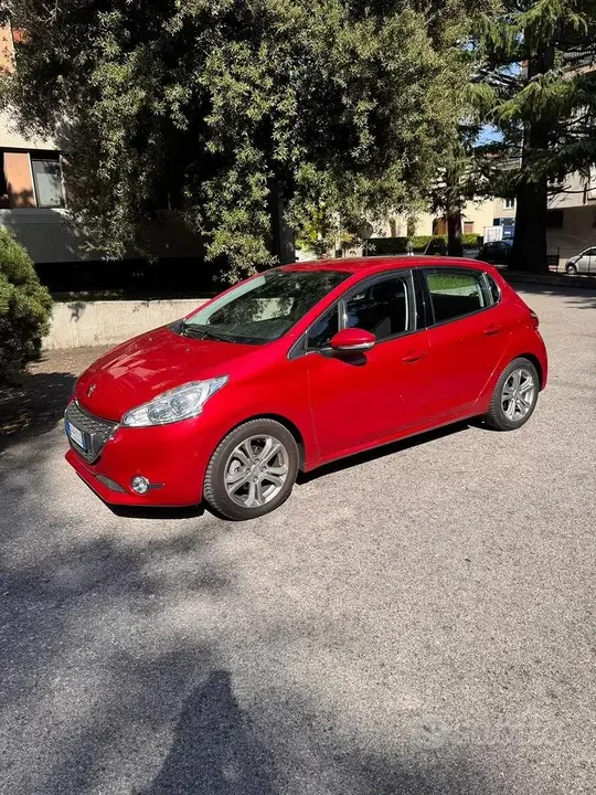 Peugeot 208 2013 photo 5