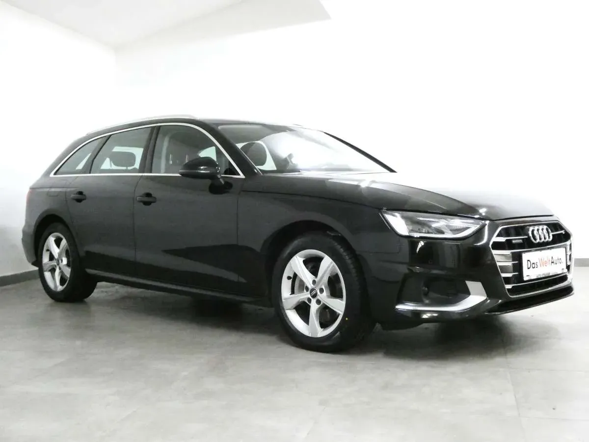 Audi A4 2022 photo 3