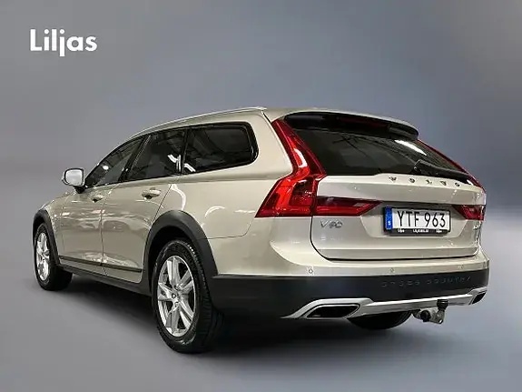 Volvo V90 Cross Country 2019 photo 4