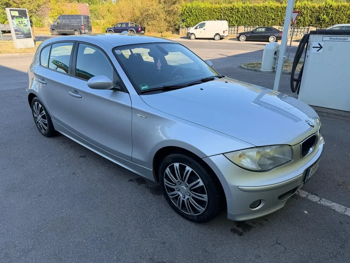 BMW 1 Series 2006 photo 2