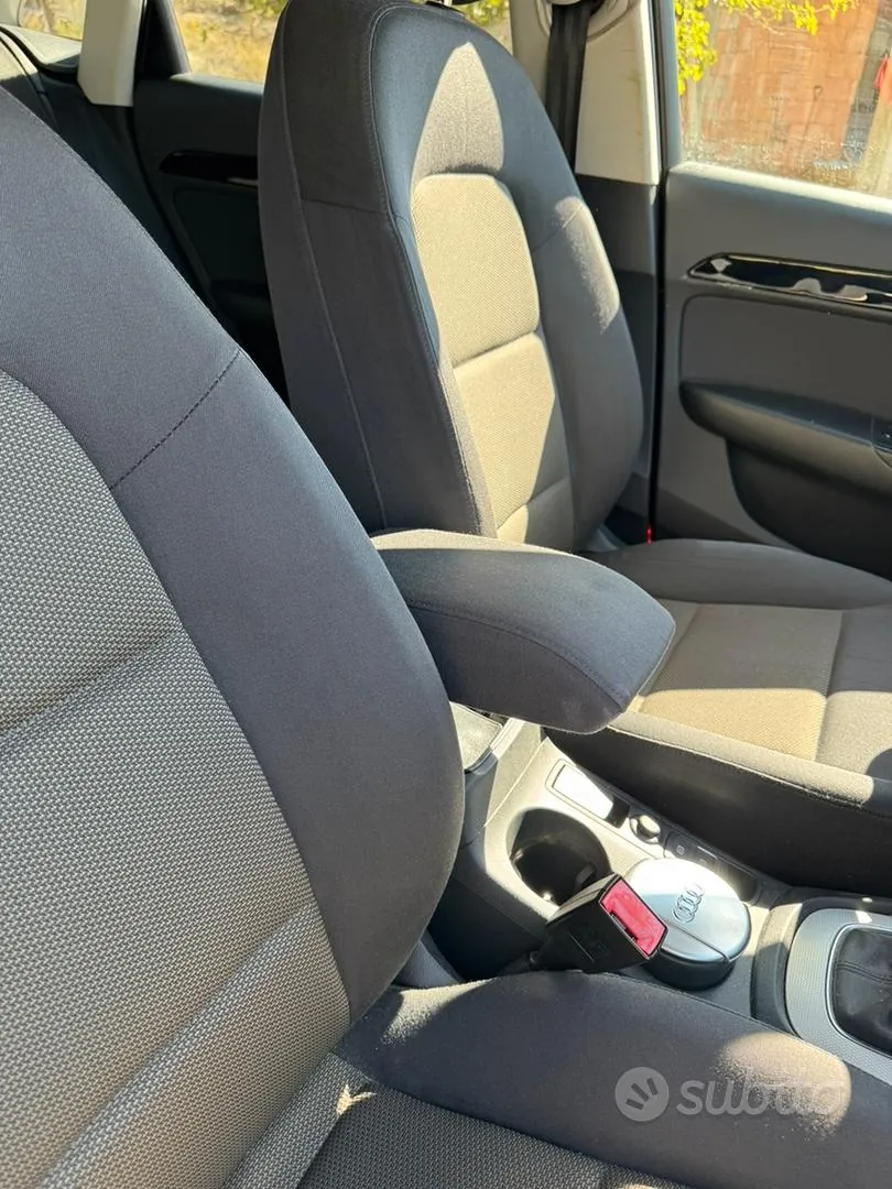Audi Q3 2012 photo 5
