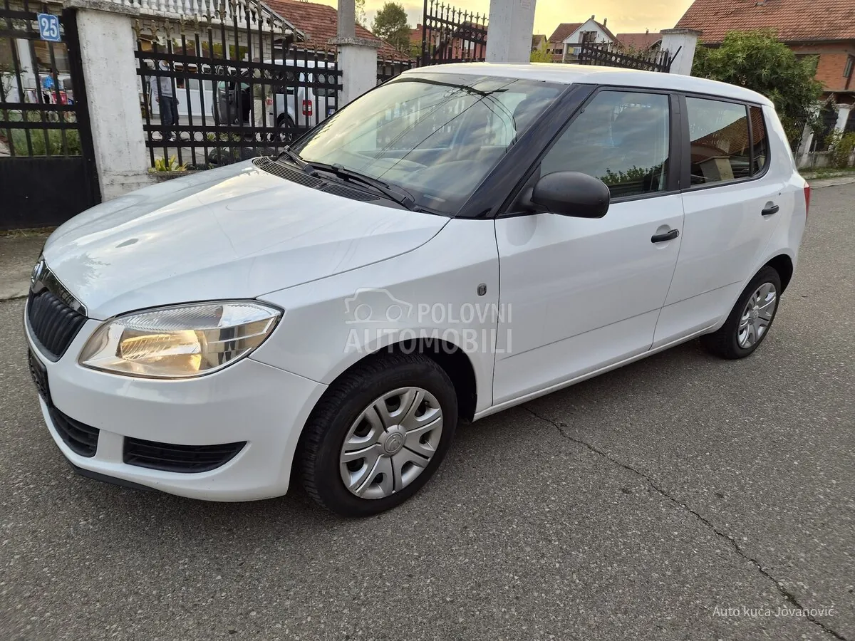 Skoda Fabia 2014 photo 4