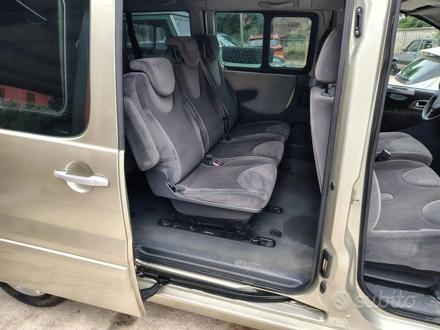 Citroen Jumpy 2009 photo 2