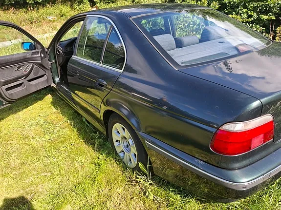 BMW 520I 2000 photo 2