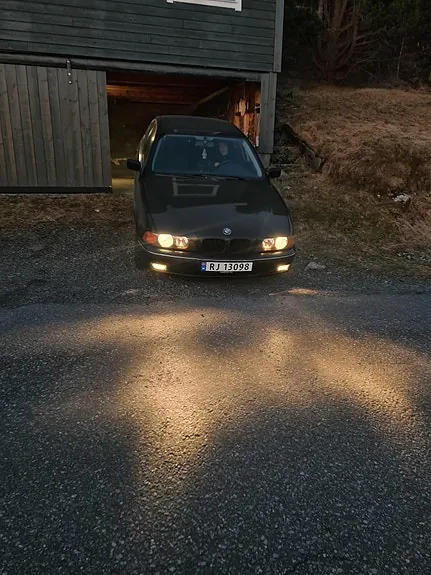 BMW 520I
