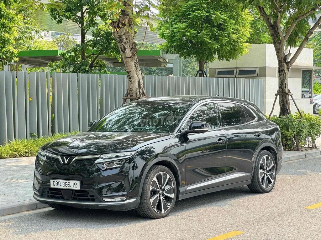 Vinfast Vf8