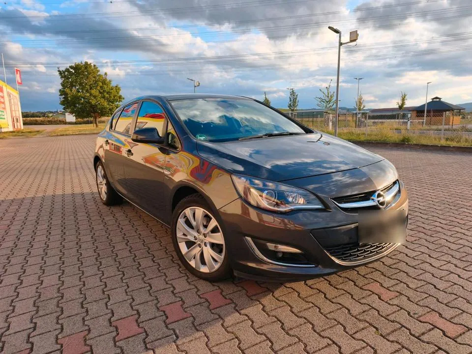 Opel Astra J