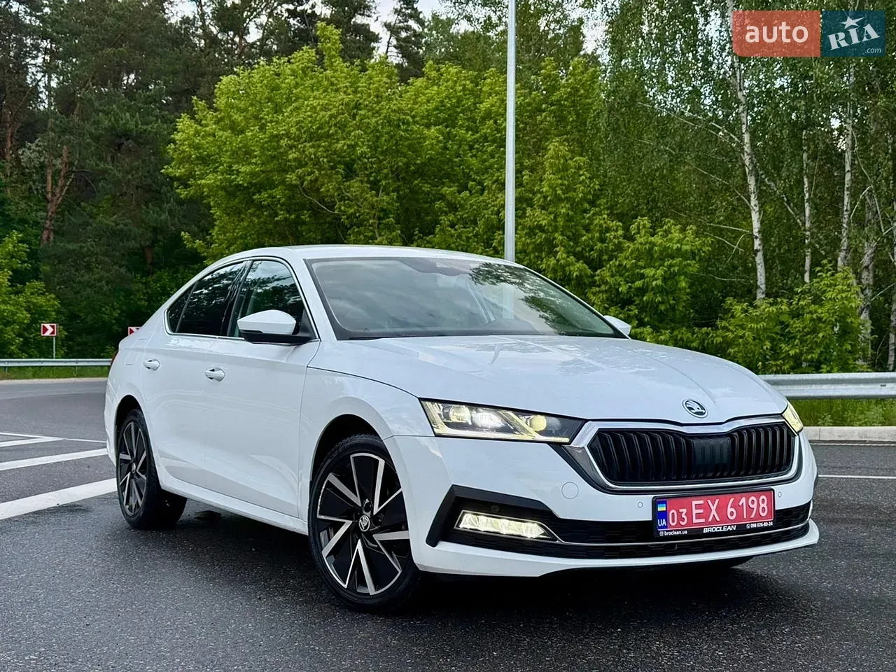 Skoda Octavia 2021 photo 2