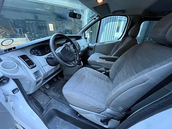 Nissan Primastar 2007 photo 5