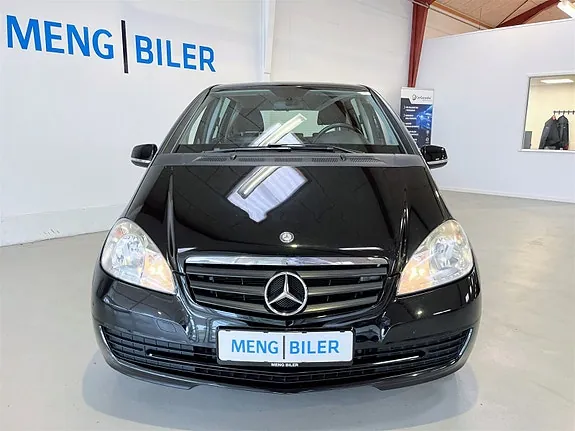 Mercedes-Benz A160 2011 photo 2