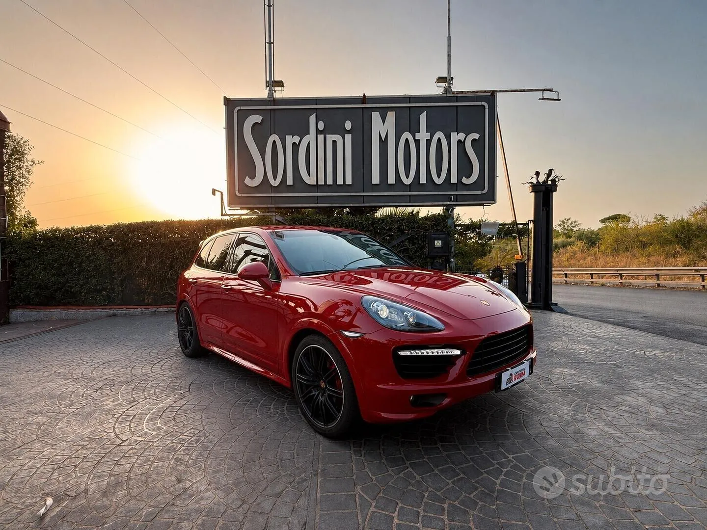 Porsche Cayenne 2013 photo 2
