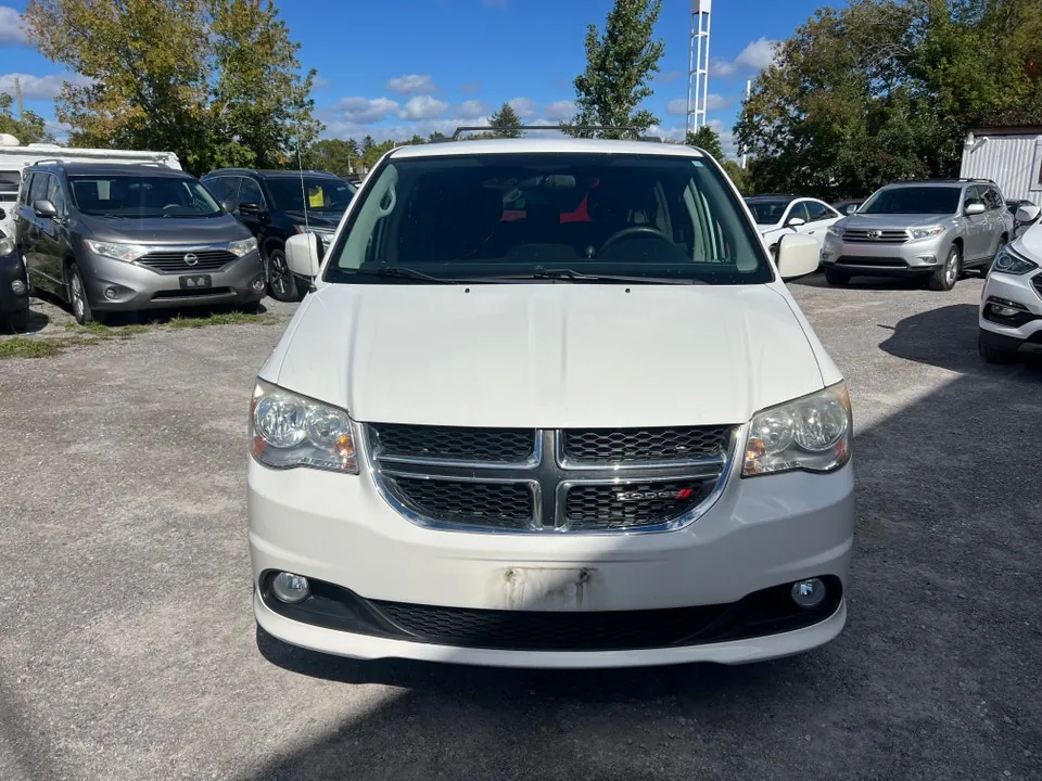 Dodge Grand Caravan 2013 photo 2