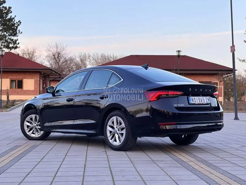Skoda Octavia 2022 photo 2