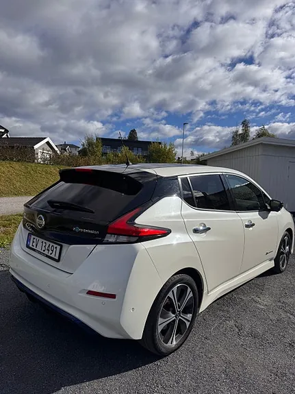 Nissan Leaf 2018 photo 4