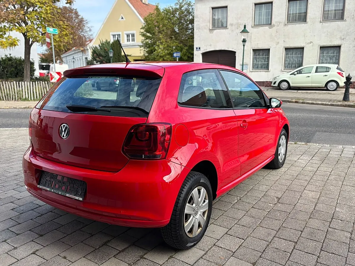Volkswagen Polo 2012 photo 3