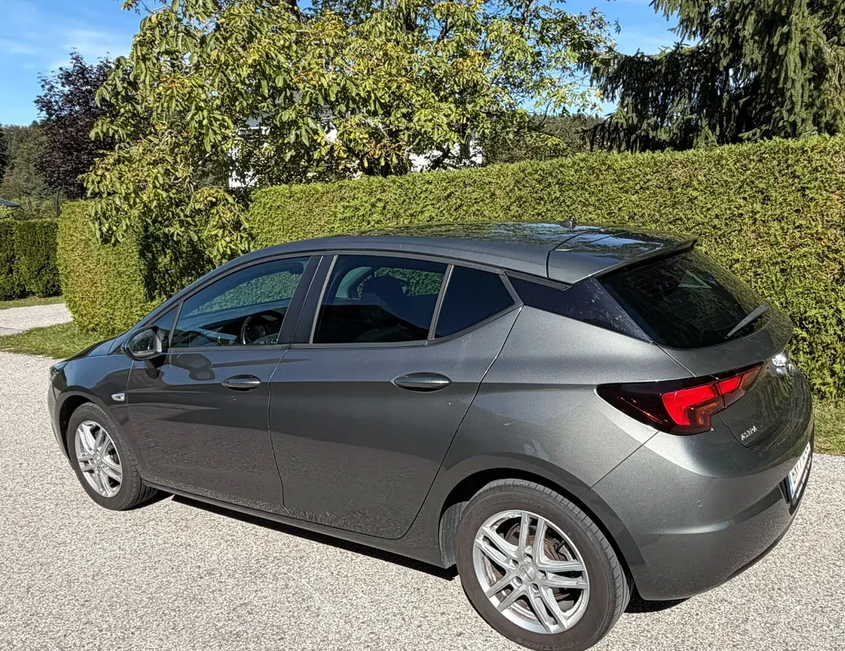 Opel Astra 2018 photo 2