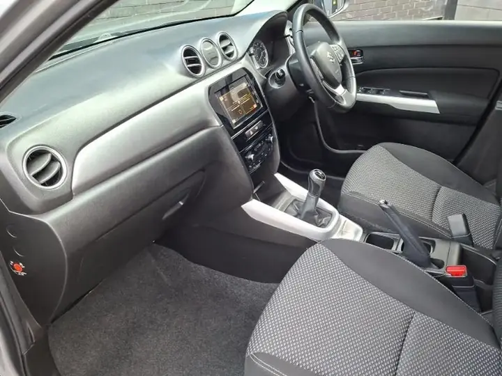 Suzuki Vitara 2018 photo 5