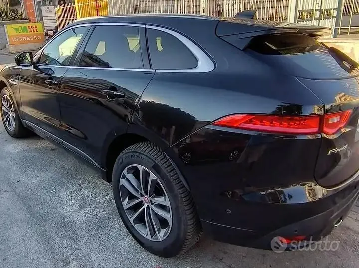Jaguar F-Pace 2019 photo 4