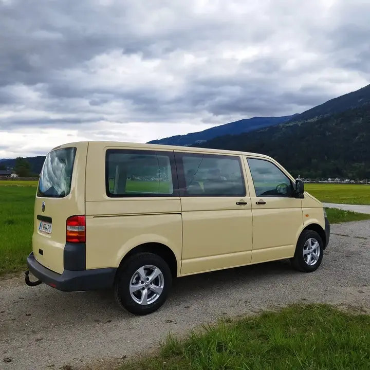 Volkswagen T5 2006 photo 3