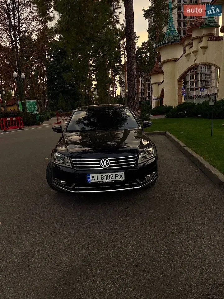 Volkswagen Passat 2011 photo 2