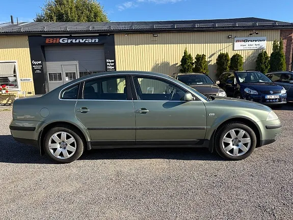 Volkswagen Passat 2003 photo 2