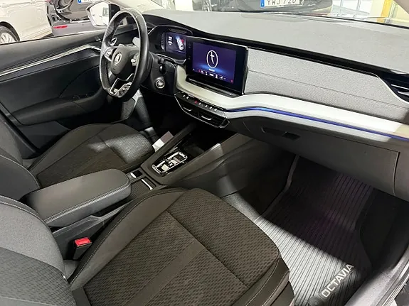 Skoda Octavia 2023 photo 4