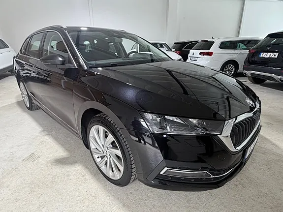 Skoda Octavia 2023 photo 3
